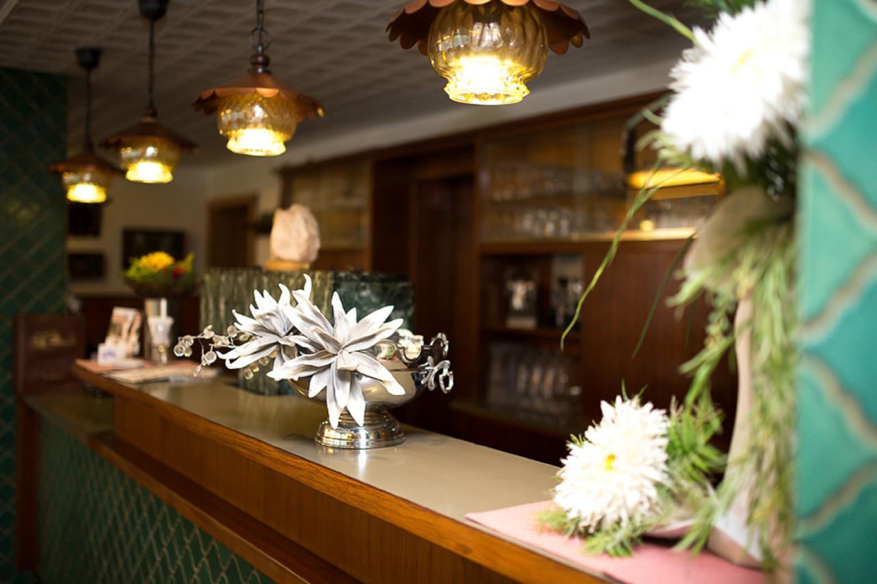 Hotel Zur Bruecke Крефельд Экстерьер фото